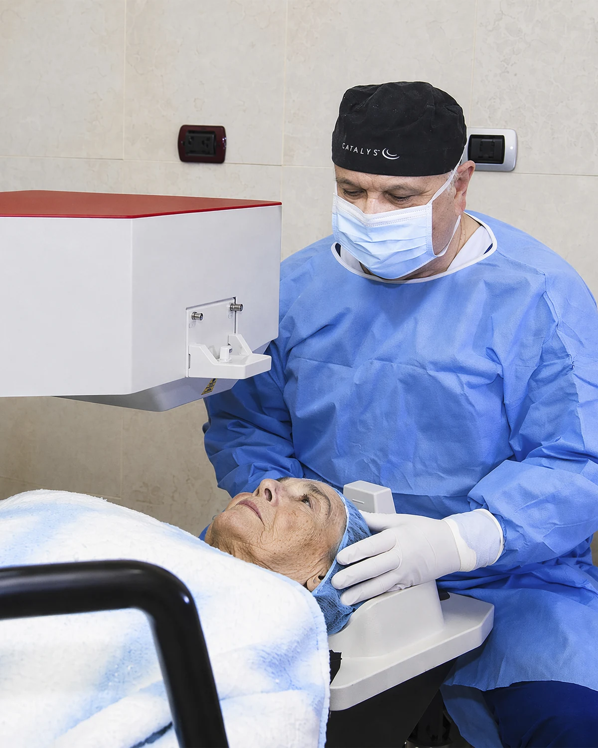 Femtosecond laser cataract surgery at Centro Láser, Santo Domingo